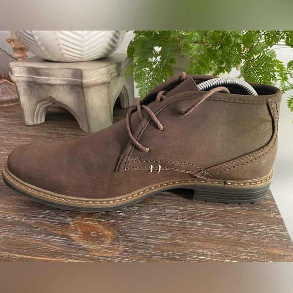 *NWOT* Varese Gobi II Mens 9 Chukka Boots Ankle Brown Lace Up Dress Shoe - Picture 7 of 11